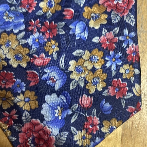 Editions by Van Heusen floral tie - Picture 4 of 5